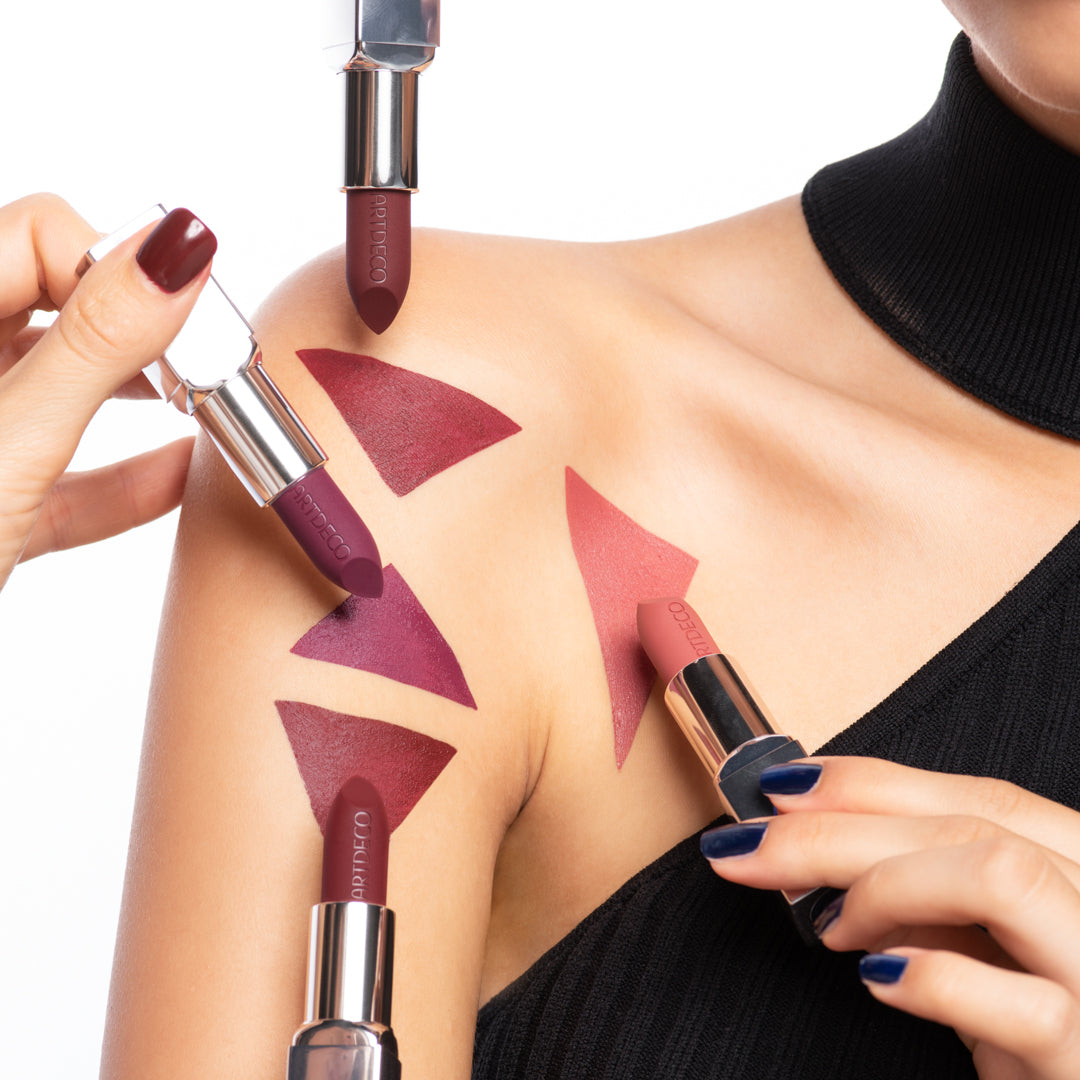 HIGH PERFORMANCE LIPSTICK