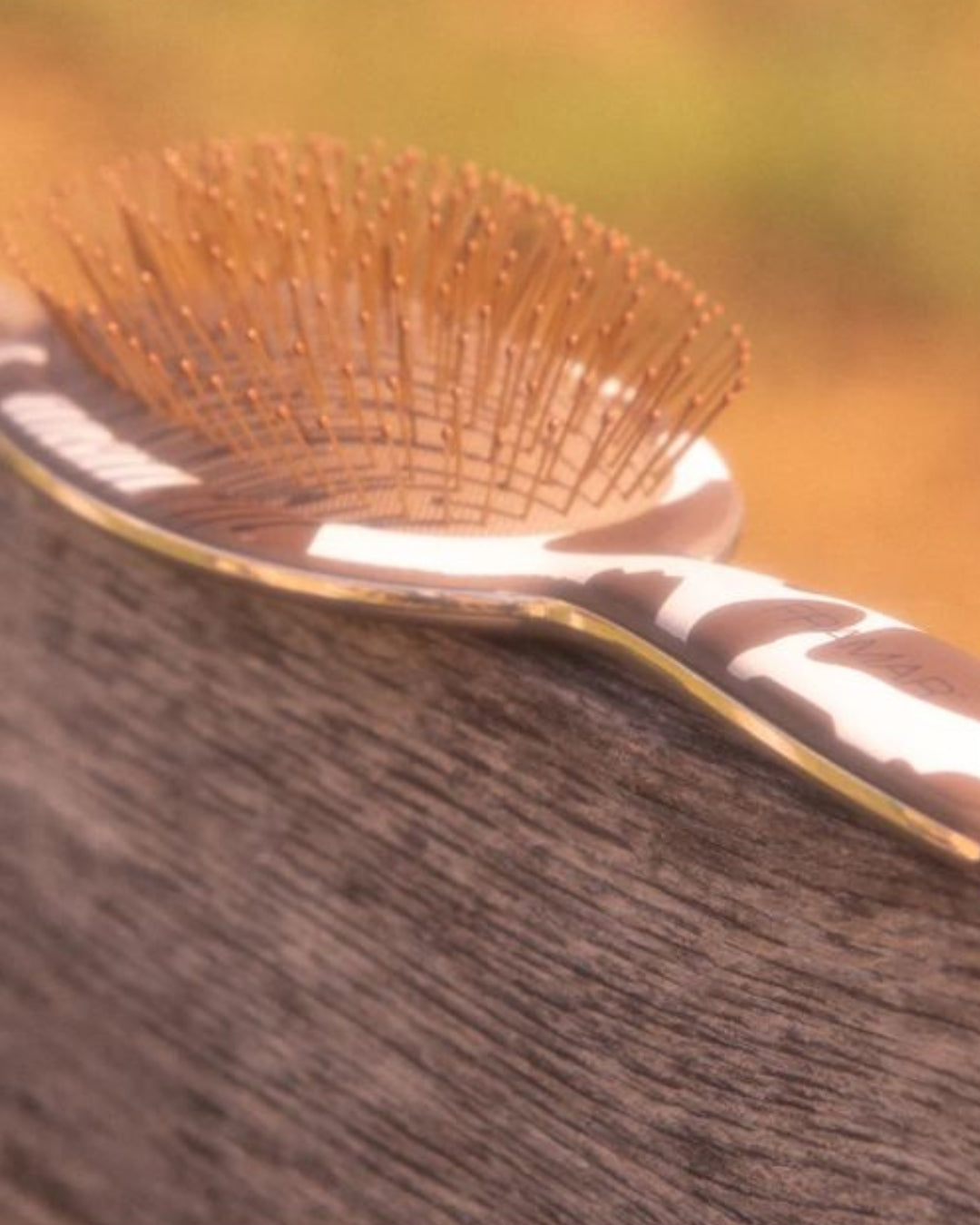 Yeehaw Detangle Brush