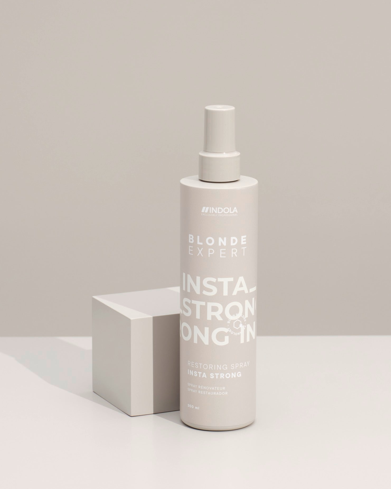 INDOLA Blonde Expert Insta Strong Restoring Spray