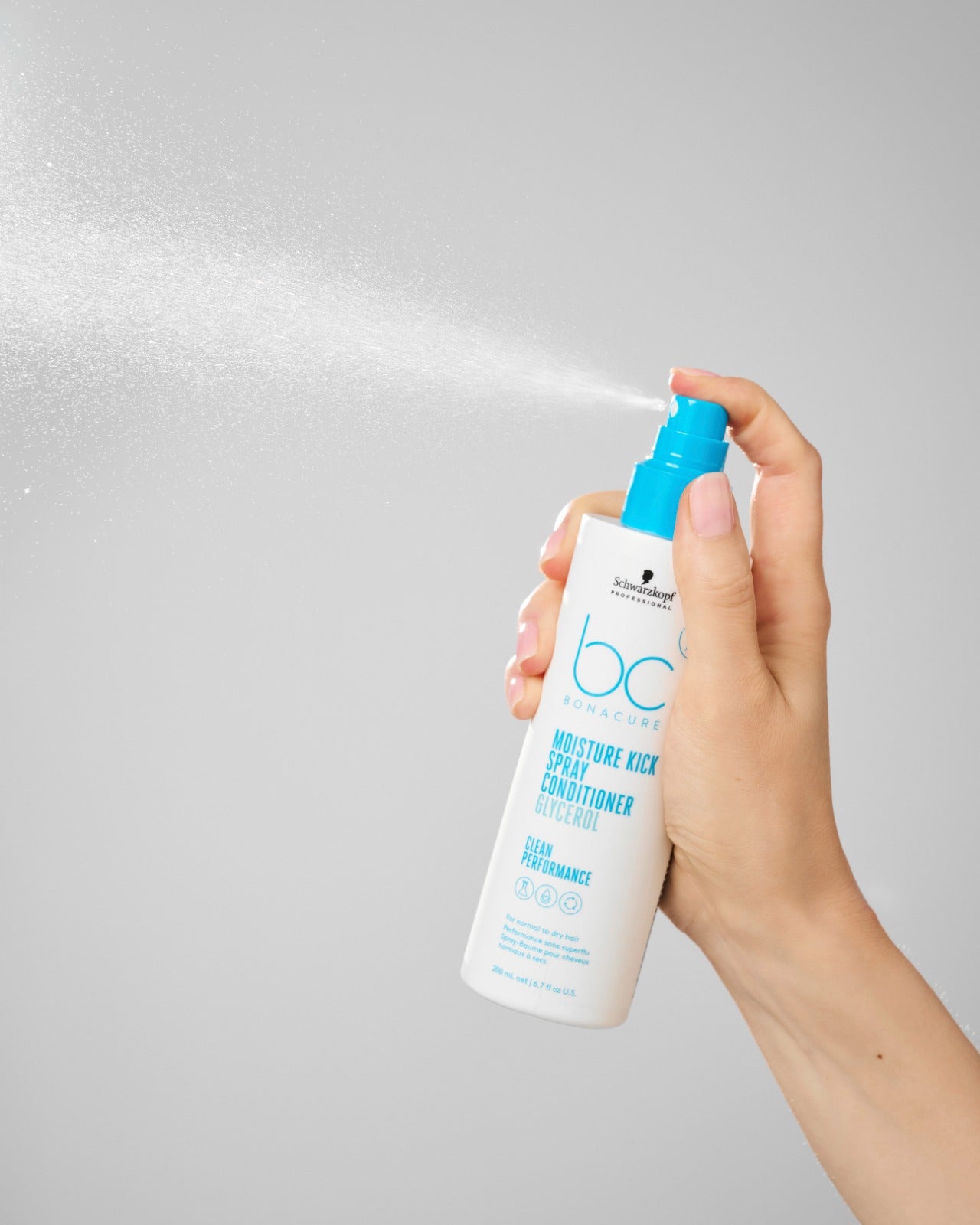 Moisture Kick Spray Conditioner